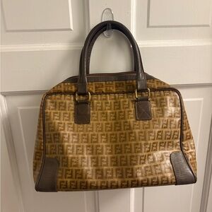 Fendi Elegant Brown Leather Handbag